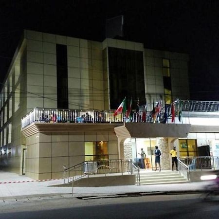 Mbayaville Hotel ドゥアラ エクステリア 写真