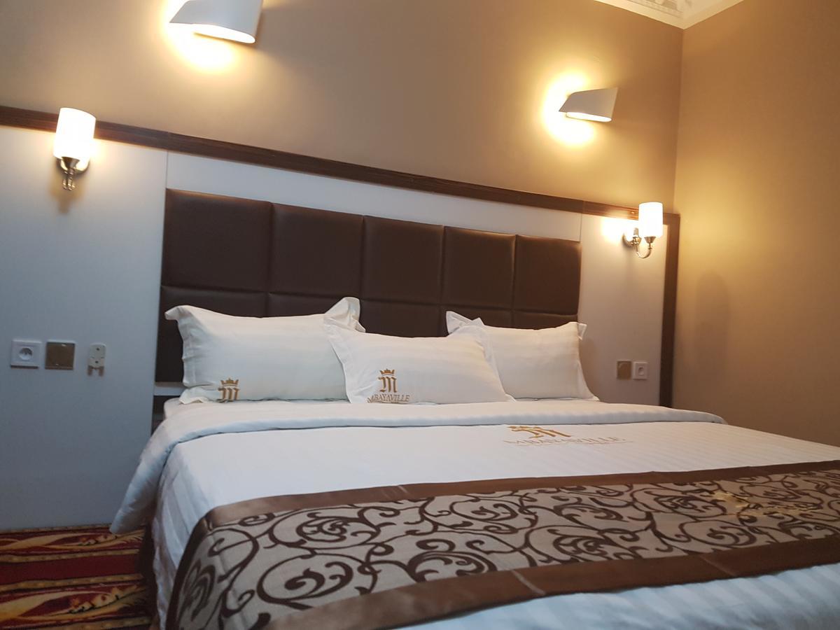 Mbayaville Hotel ドゥアラ エクステリア 写真