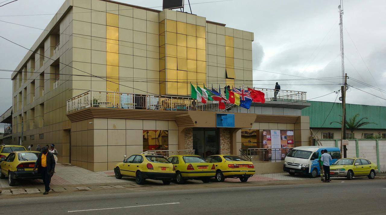 Mbayaville Hotel ドゥアラ エクステリア 写真
