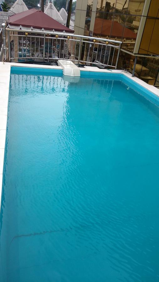 Mbayaville Hotel ドゥアラ エクステリア 写真