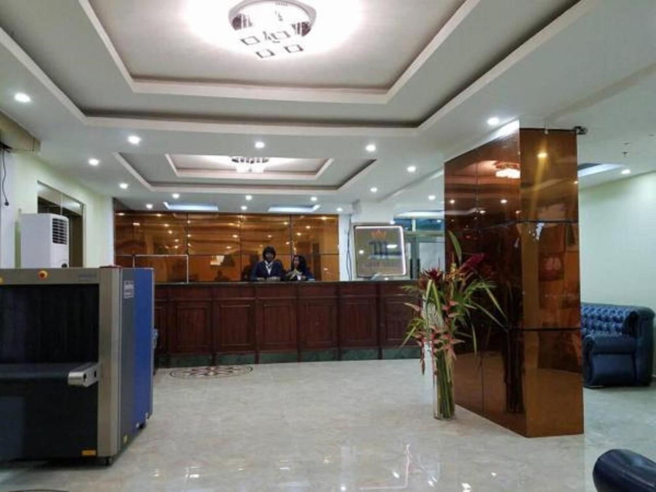 Mbayaville Hotel ドゥアラ エクステリア 写真